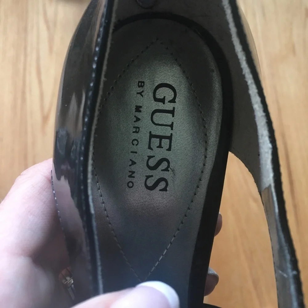 Guess black patent leather heels